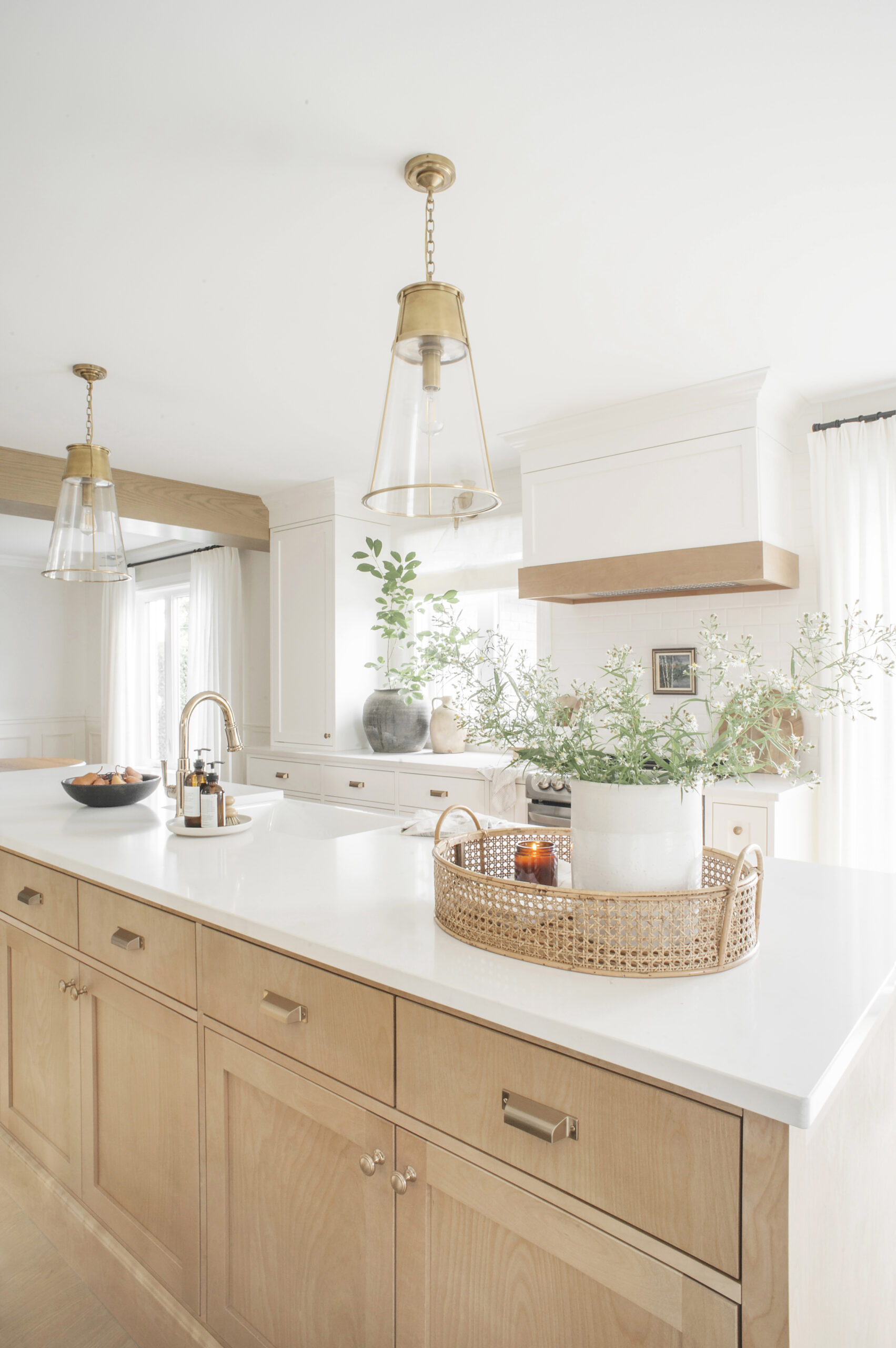 Bright & Approachable Home Tour | lark & linen