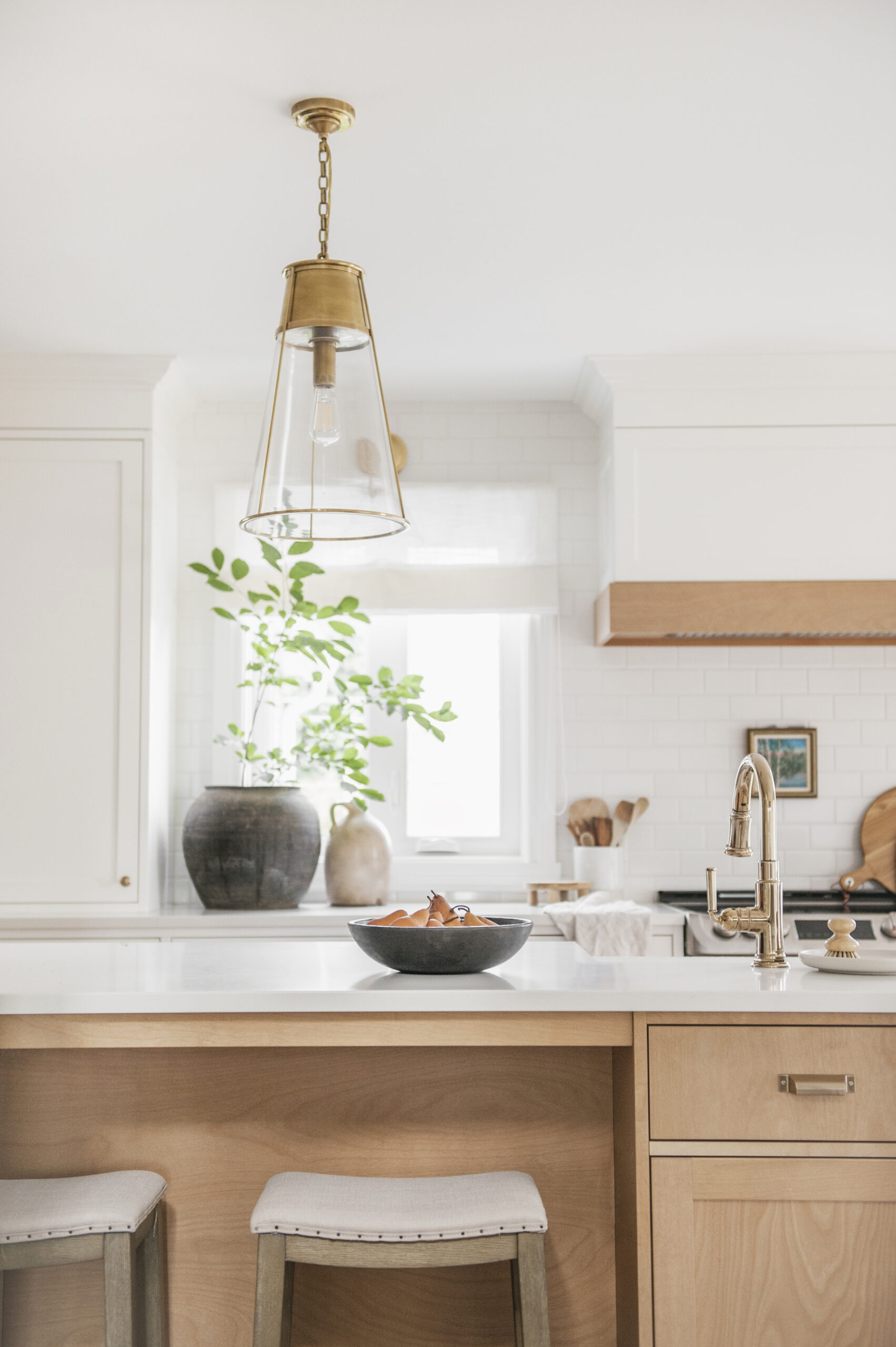 Bright & Approachable Home Tour | lark & linen